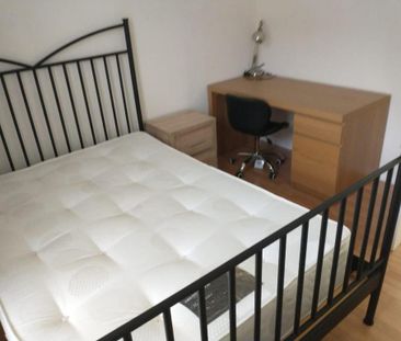 2 bedroom private hall to rent - Photo 4
