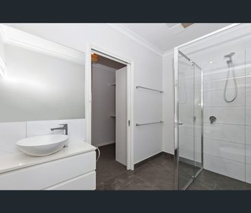 33 Grace Street, White Hills, Vic 3550 - Photo 2