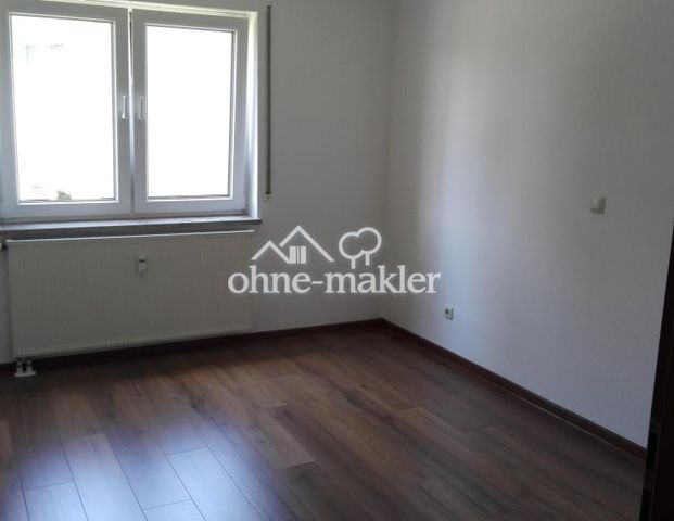 Ihr neues Zuhause - gepflegte 2Z-Wohnung im Grünen mit EBK, Balkon, Keller und TG-Stellplatz - Photo 1