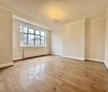 4 bedroom semi-detached house to rent - Photo 2