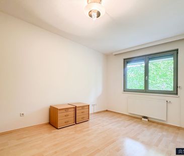 OBERLAA - CHARMANTE 3-ZIMMER-WOHNUNG MIT LOGGIA IN TRAUMHAFTER GRÜN... - Photo 4