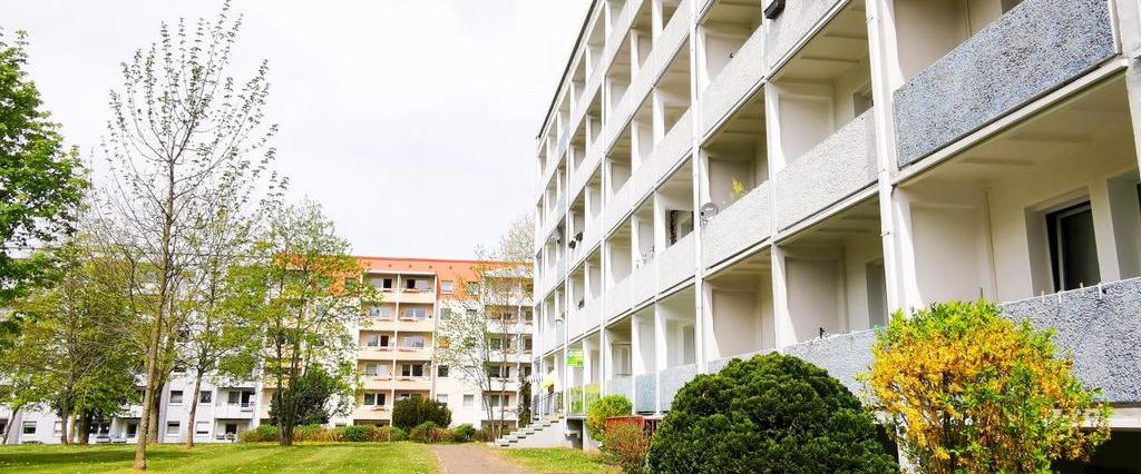 Im Erdgeschoss gelegene 2-Raum-Wohnung mit Balkon - Photo 1