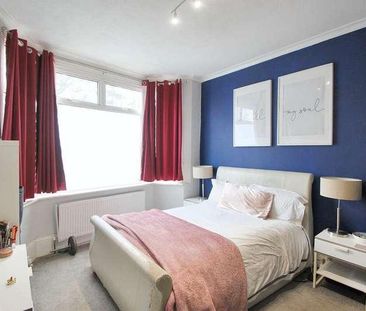 Crescent Road, London, E18 - Photo 2