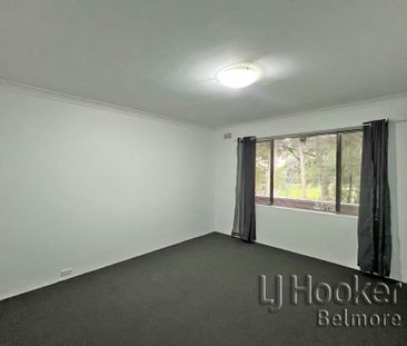 SPACIOUS RESIDENCE - Photo 3
