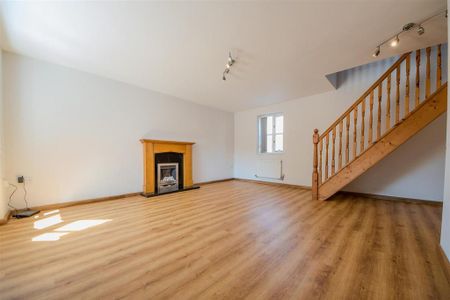 2 bedroom terraced house to rent - Photo 2