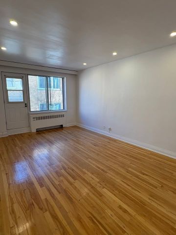 4930 Boul. Édouard-Montpetit, #11 - Photo 2