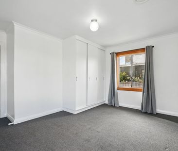 Tidy Family home in a great location - Photo 4