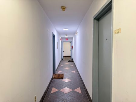 For Lease - 666 St Clair Avenue Unit# 203, Toronto, Ontario - Photo 5