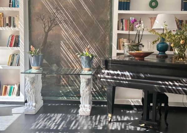 Villa-Parioli: Beautiful independent house with large private garden and terraces. Spacious living, formal dining, study-music room, sun room, 5 bedrooms, 4 bathrooms, parking. rif 163