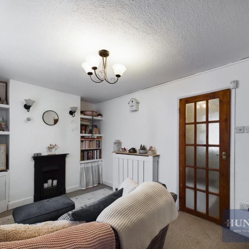 Naunton Terrace, Leckhampton, Cheltenham - Photo 1