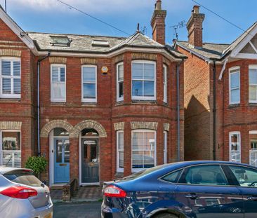 4 bedroom semi-detached house to rent - Photo 3