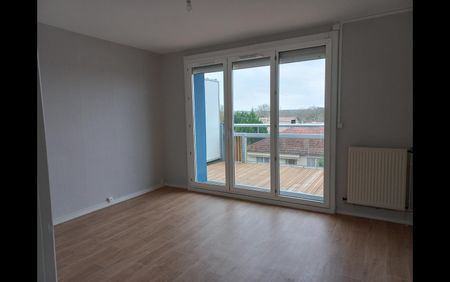 Location Appartement 4 pièces 62 m² La Châtre - Photo 2