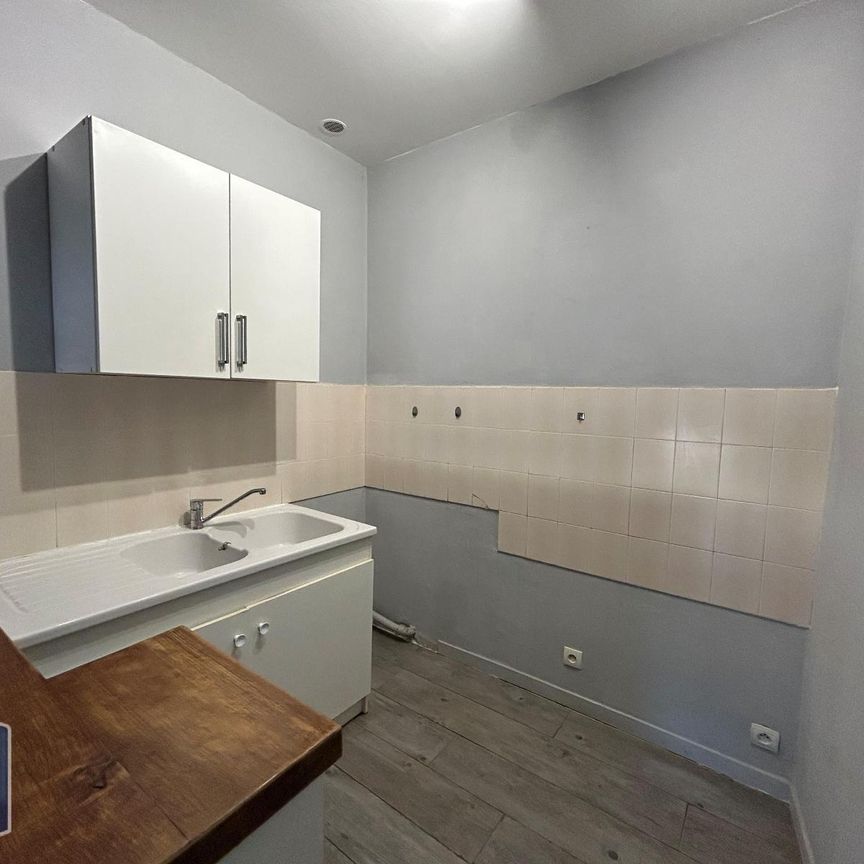 Location Appartement 2 pièces 42m² NEUVILLE DE POITOU 86170 - Photo 1