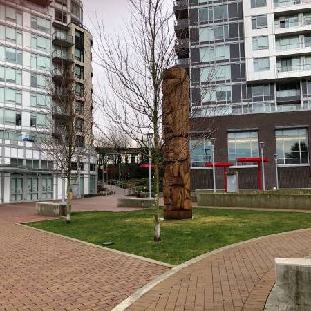 RESIDE - PET FRIENDLY 1 BED + 1 BATH + DEN + 1 PARKING IN VANCOUVER - Photo 1