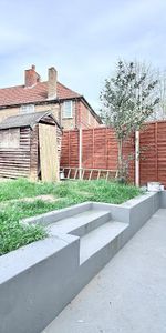 Westway, East Acton, London, W12 0SD - Photo 4
