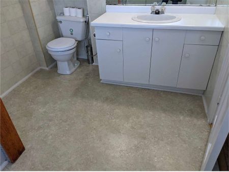 For Lease - 75 charles Street Unit# 1, Oshawa, Ontario - Photo 3