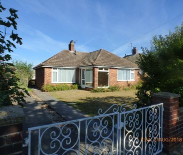 Belmont Gardens, Lowestoft - Photo 1