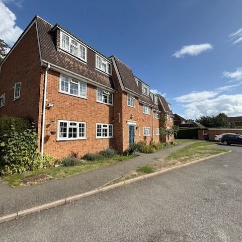 2 bed flat to rent in London Road, Slough, SL3 - Photo 1