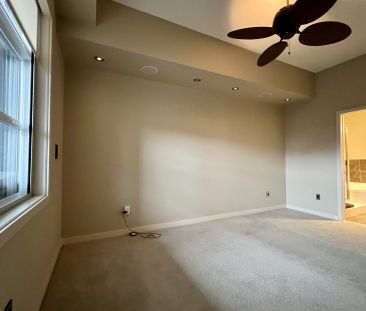 Spacious 2 Bdrm at Ellis Court - Photo 3