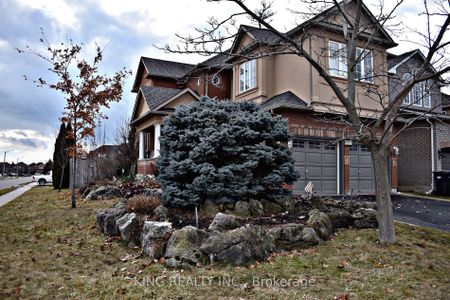 Detached Home For Lease | W8100202 - Photo 4