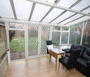 Old Oak Common lane, East Acton, London, W3 7DT - Photo 3