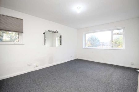 St Davids Close, Wembley, Middlesex, HA9 - Photo 4