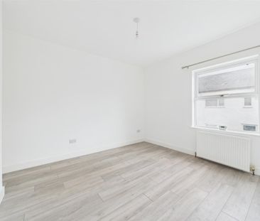 2 bedroom End of terrace house to rent - Photo 3