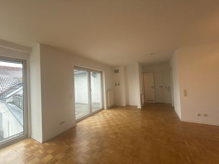Gemütliche 2 Zimmer Wohnung mit Balkon und Aufzug in ruhiger Lage Dietzenbach - Photo 2