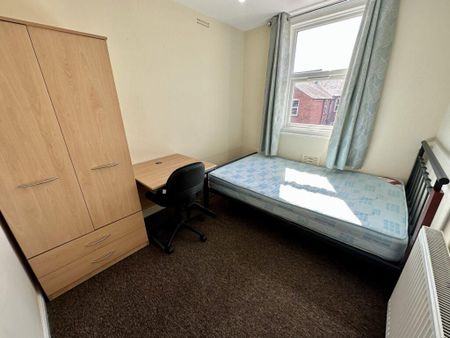 5 bedroom terraced house to rent - Photo 2