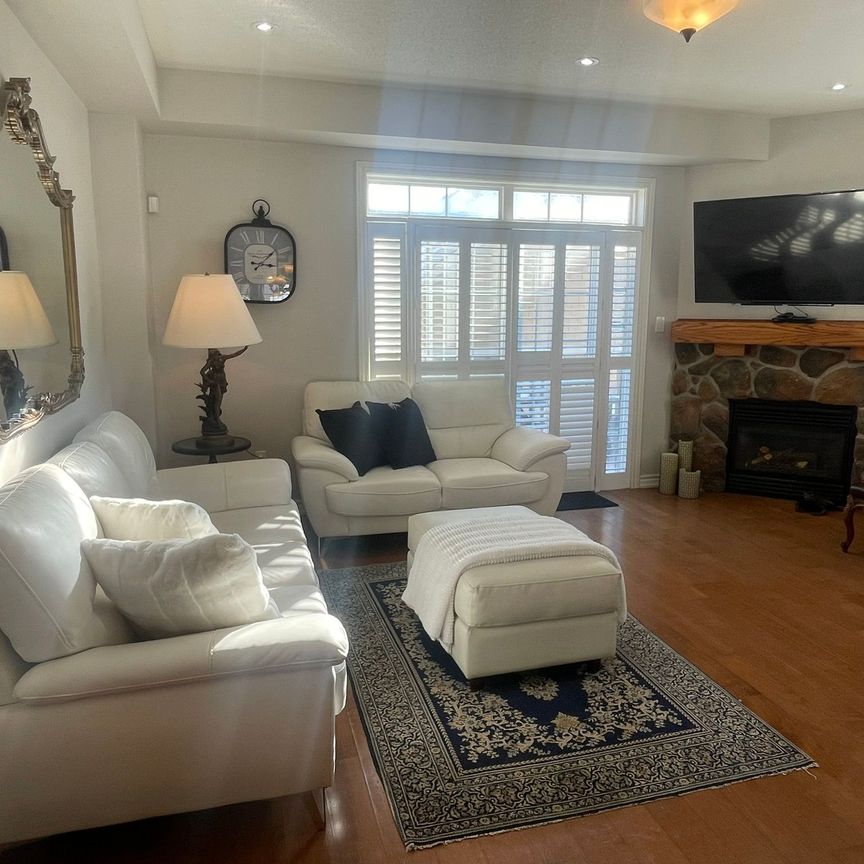 For Lease - 2 Cranberry Quay, Collingwood, Ontario - Photo 1