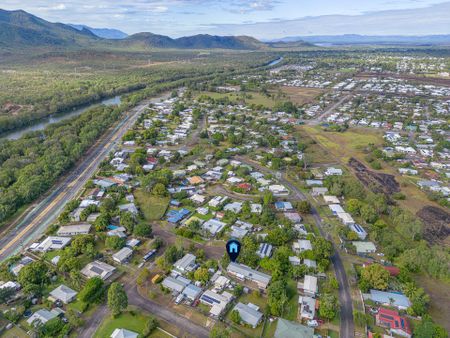 1/9 Chantilly Court, Rasmussen - Photo 2