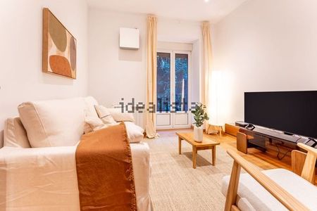 Alquiler de piso en Calle Salud, 14 - Photo 4