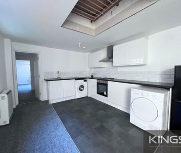 3 bedroom apartment to rent - Photo 3