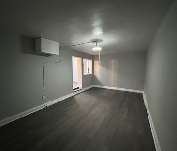 For Lease - 10140 Yonge Street Unit# 5, Richmond Hill, Ontario - Photo 3