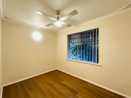 Charming 3-Bedroom Home in Quiet Kenwick Location - Photo 2