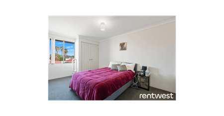 STUNNING APARTMENT - Photo 5