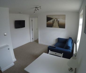 1 bedroom apartment to rent - Photo 2