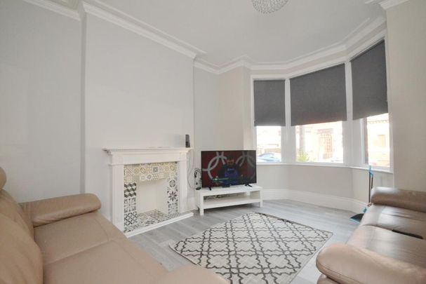 5 bedroom semi-detached house to rent - Photo 1