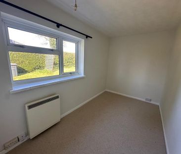 2 bedroom semi-detached bungalow to rent - Photo 5