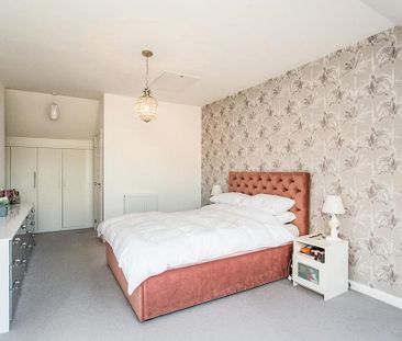 4 bedroom semi-detached house to rent - Photo 5