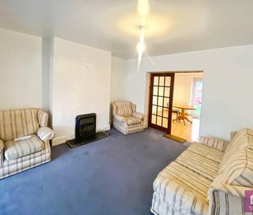 3 bedroom semi-detached house to rent - Photo 2