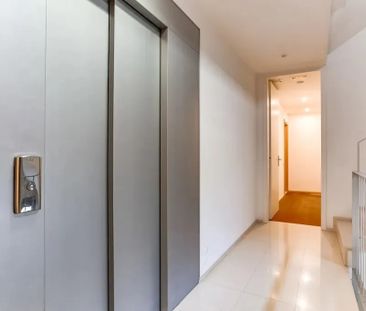 Carrer de Calàbria, Barcelona, Catalonia 08015 - Photo 4