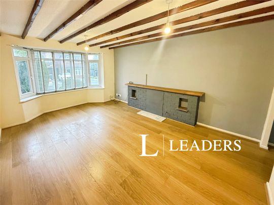 4 bedroom house to rent Hadleigh Close, Westbury Park, Newcastle Under Lyme, Staffordshire, ST5 - Photo 1