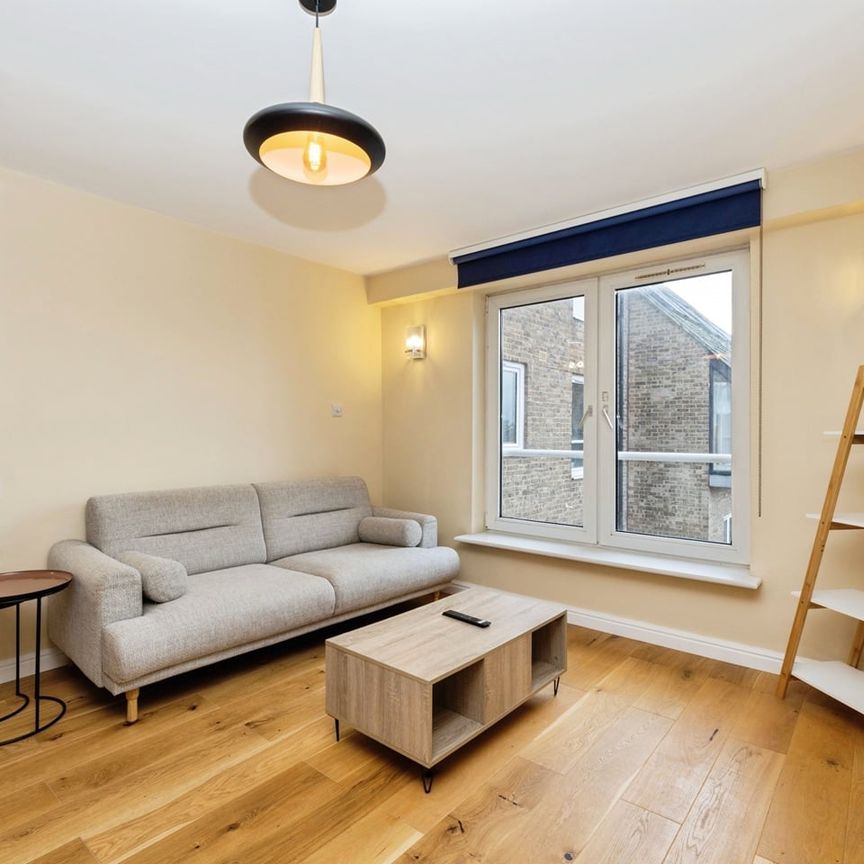 1 Bed Flat, Wapping High Street, E1W - Photo 1