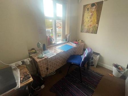 5 bedroom private hall to rent - Photo 3