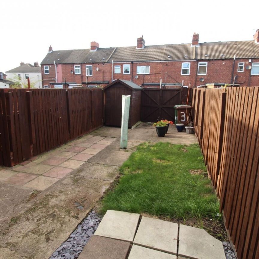 2 bedroom House To Let - Photo 1