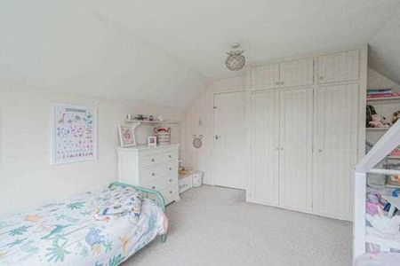 4 bedroom detached bungalow to rent - Photo 5