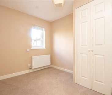 2 bedroom semi-detached house to rent - Photo 5
