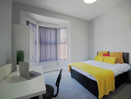 4 bedroom terraced house to rent - Photo 4
