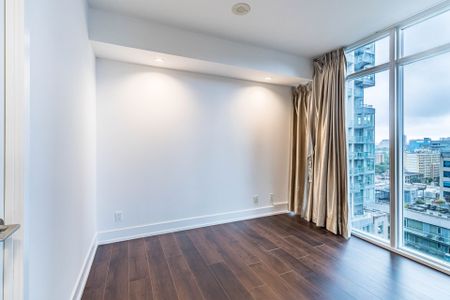 For Lease - 21 Nelson Street Unit# UPH 11, Toronto, Ontario - Photo 4